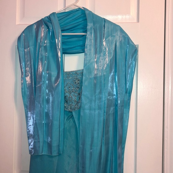 Prom dress - Picture 5 of 5